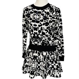 Sachin & Babi Two Piece Black White Sweater Mini Skirt Small